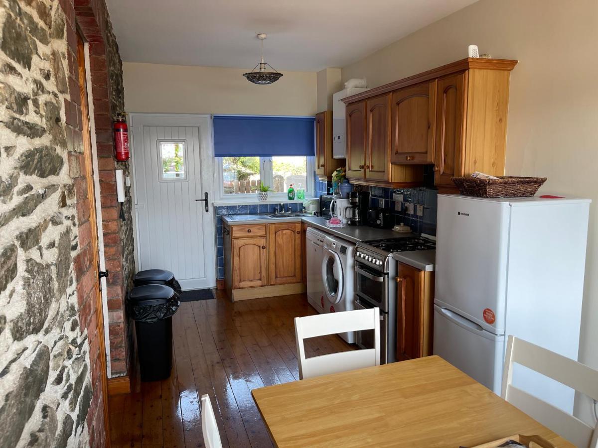 Lovely Apartment Overlooking The Harbour And Bay Ardglass Exterior photo